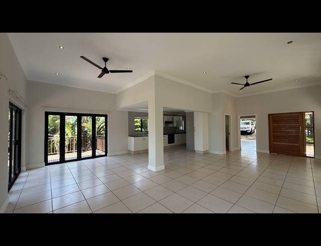 3 BEDROOM TOWNHOUSE TO LET IN DUNKIRK ESTATE